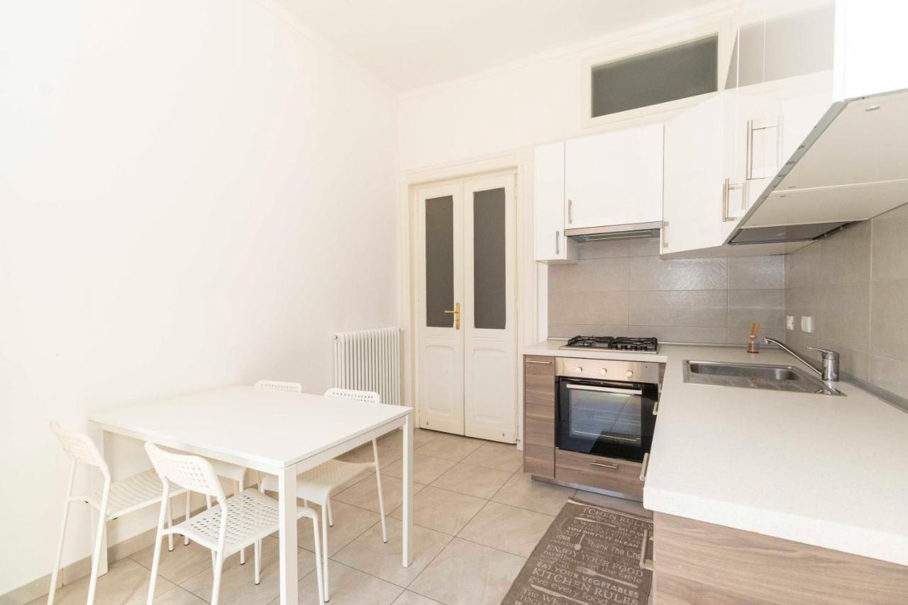 Santa Rita House With Parking Torino